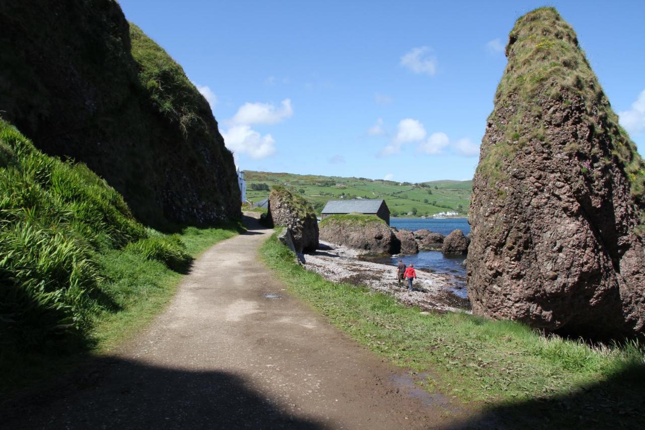 Mullarts Church -The Glendun Apartment Knocknacarry المظهر الخارجي الصورة